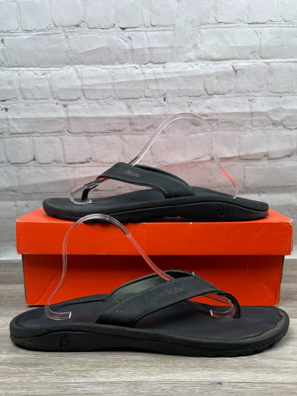 OLUKAI MEN'S BLACK SANDALS SIZE 12